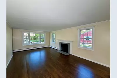 66 Greaney St, Springfield, MA 01104 - Photo 9