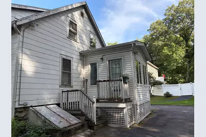 136 Shawsheen Ave, Wilmington, MA 01887 - Photo 5