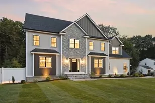 11 Lexington St, Burlington, MA 01803 - Photo 3