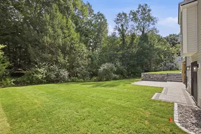 11 Lexington St, Burlington, MA 01803 - Photo 41