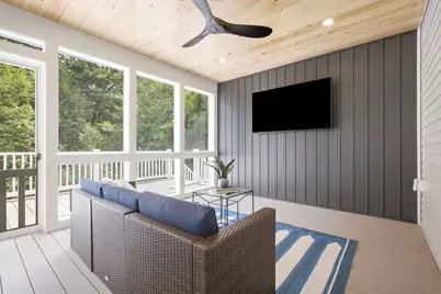 11 Lexington St, Burlington, MA 01803 - Photo 33