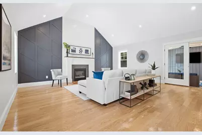 11 Lexington St, Burlington, MA 01803 - Photo 15