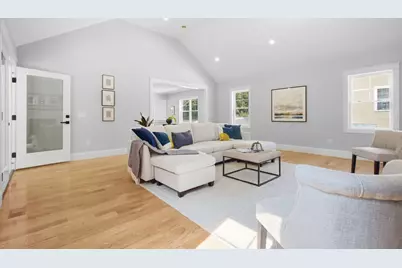 11 Lexington St, Burlington, MA 01803 - Photo 17