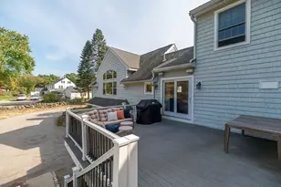 44 Warren St, Georgetown, MA 01833 - Photo 23