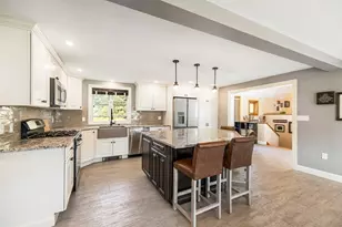 44 Warren St, Georgetown, MA 01833 - Photo 9