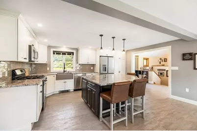 44 Warren St, Georgetown, MA 01833 - Photo 13