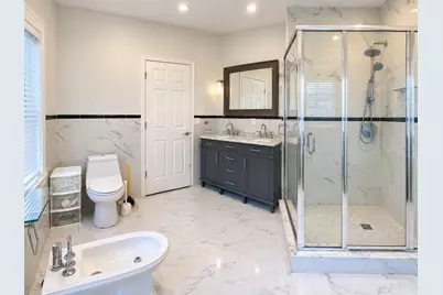 10-12 Bradbury Ave, Medford, MA 02155 - Photo 9