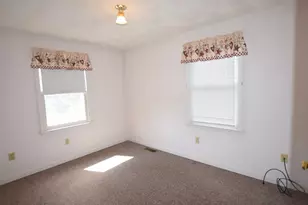 130 B St, Dracut, MA 01826 - Photo 9