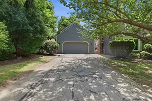 18 Copperwood Dr, Stoughton, MA 02072 - Photo 3