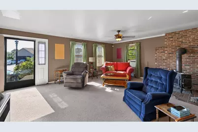 52 Donny Dr, New Bedford, MA 02740 - Photo 5