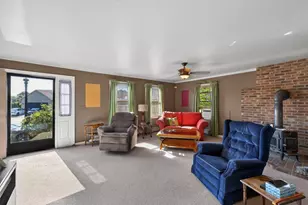 52 Donny Dr, New Bedford, MA 02740 - Photo 5