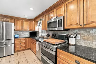 117 Hunt Road, Chelmsford, MA 01824 - Photo 5