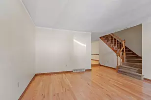 895 Wellman Ave, Chelmsford, MA 01863 - Photo 3