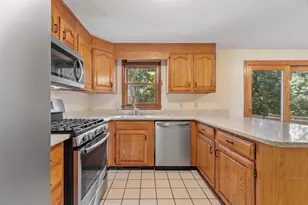 895 Wellman Ave, Chelmsford, MA 01863 - Photo 9