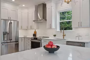 54 Cypress St, Watertown, MA 02472 - Photo 5