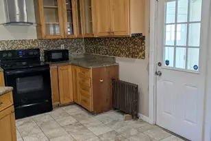 210 Albemarle St, Springfield, MA 01109 - Photo 3