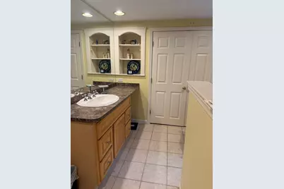 211 Alger St, Brockton, MA 02302 - Photo 19