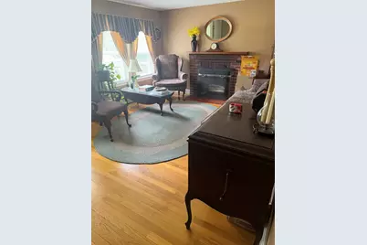 211 Alger St, Brockton, MA 02302 - Photo 9