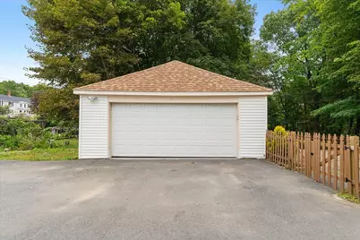 191 Pleasant St, Leominster, MA 01453 - Photo 17
