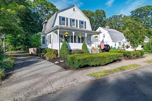 12 Claflin St, Attleboro, MA 02703 - Photo 3