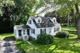 255 Pleasant St, Lunenburg, MA 01462 - Photo 1