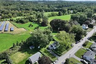 255 Pleasant St, Lunenburg, MA 01462 - Photo 13