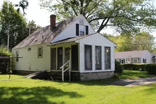 255 Pleasant St, Lunenburg, MA 01462 - Photo 15