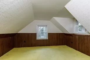 255 Pleasant St, Lunenburg, MA 01462 - Photo 9