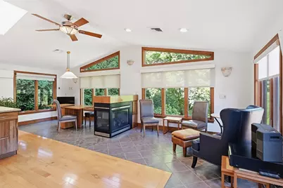 21 Old Meetinghouse Rd, Auburn, MA 01501 - Photo 9