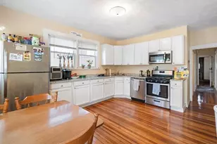 17 Dow St, Somerville, MA 02144 - Photo 3