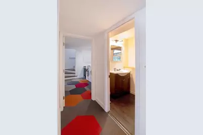 25 Bexley Rd, Boston, MA 02131 - Photo 23