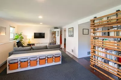 25 Bexley Rd, Boston, MA 02131 - Photo 19