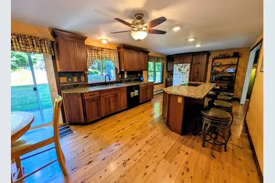 10 Flaxfield Rd, Dudley, MA 01571 - Photo 35