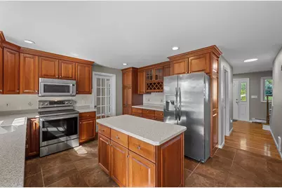 71 Nichols St, Holden, MA 01522 - Photo 15