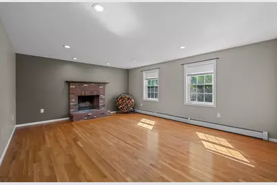 71 Nichols St, Holden, MA 01522 - Photo 11