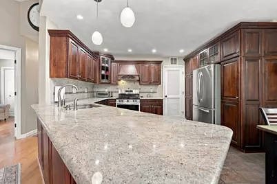 129 Tyson Commons Lane #129, Braintree, MA 02184 - Photo 7