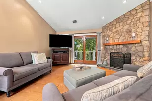 129 Tyson Commons Ln, Braintree, MA 02184 - Photo 9