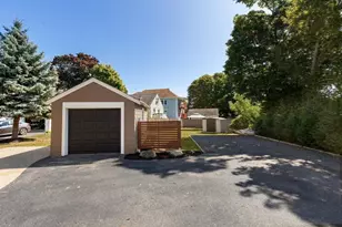 108 Maple St, Lynn, MA 01904 - Photo 33