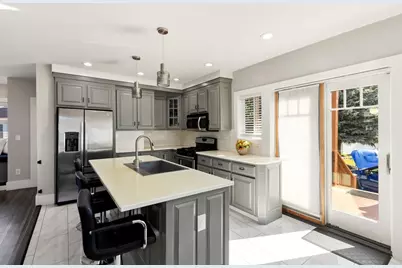 108 Maple St, Lynn, MA 01904 - Photo 5