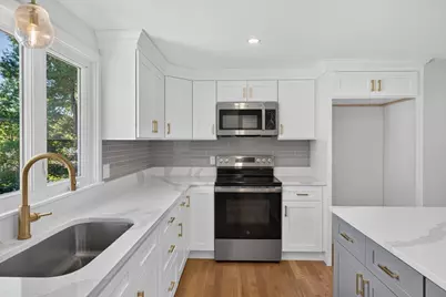 151 Rockland Dr, Brockton, MA 02301 - Photo 7