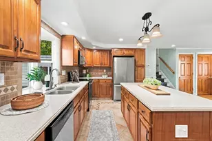32 Alvin St, Methuen, MA 01844 - Photo 3