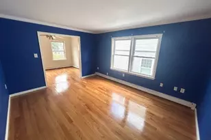 9 Irving St, Medford, MA 02155 - Photo 9