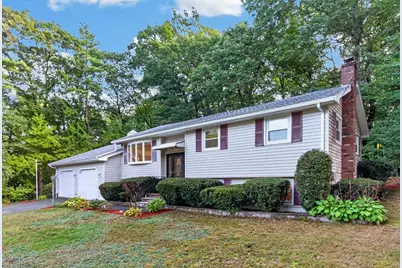 2 Blossom Dr, Billerica, MA 01821 - Photo 3