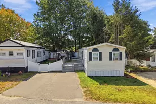 176 Lakeview St, Tewksbury, MA 01876 - Photo 21