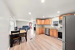 176 Lakeview St, Tewksbury, MA 01876 - Photo 9