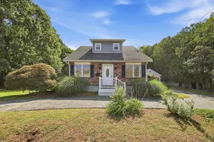 550 Sunderland Rd, Worcester, MA 01604 - Photo 1