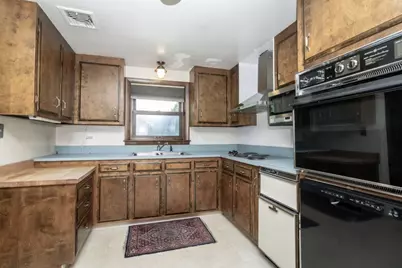 6 Albert St, Waltham, MA 02453 - Photo 9