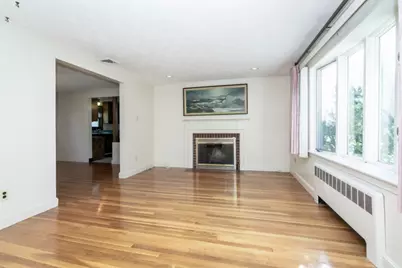 6 Albert St, Waltham, MA 02453 - Photo 5