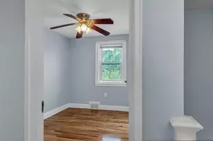 18 Meadowbank Ave, Boston, MA 02136 - Photo 9