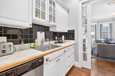 144 Commonwealth Ave #4, Boston, MA 02116 - Photo 11